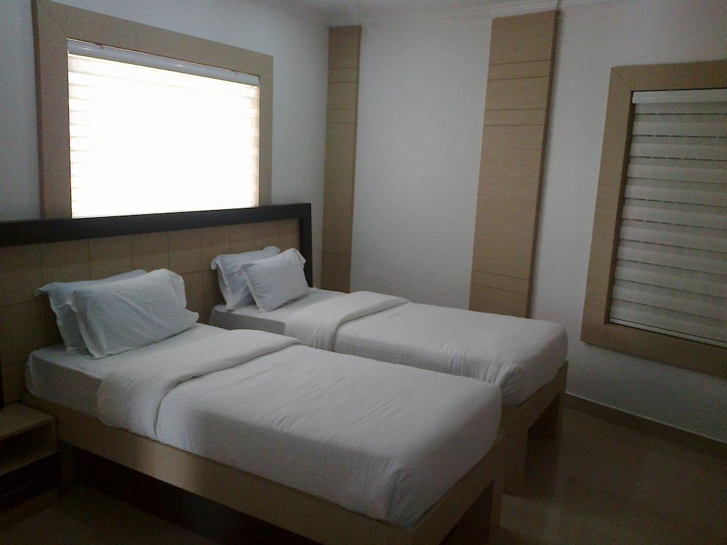 Holiday Hill Hotel & Suites Sultan Bathery Zimmer foto